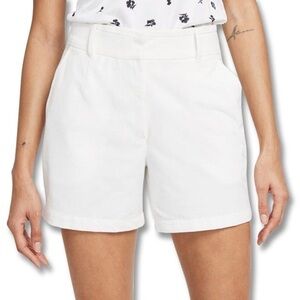 Nike Women's golf White Shorts size XXL NWT
